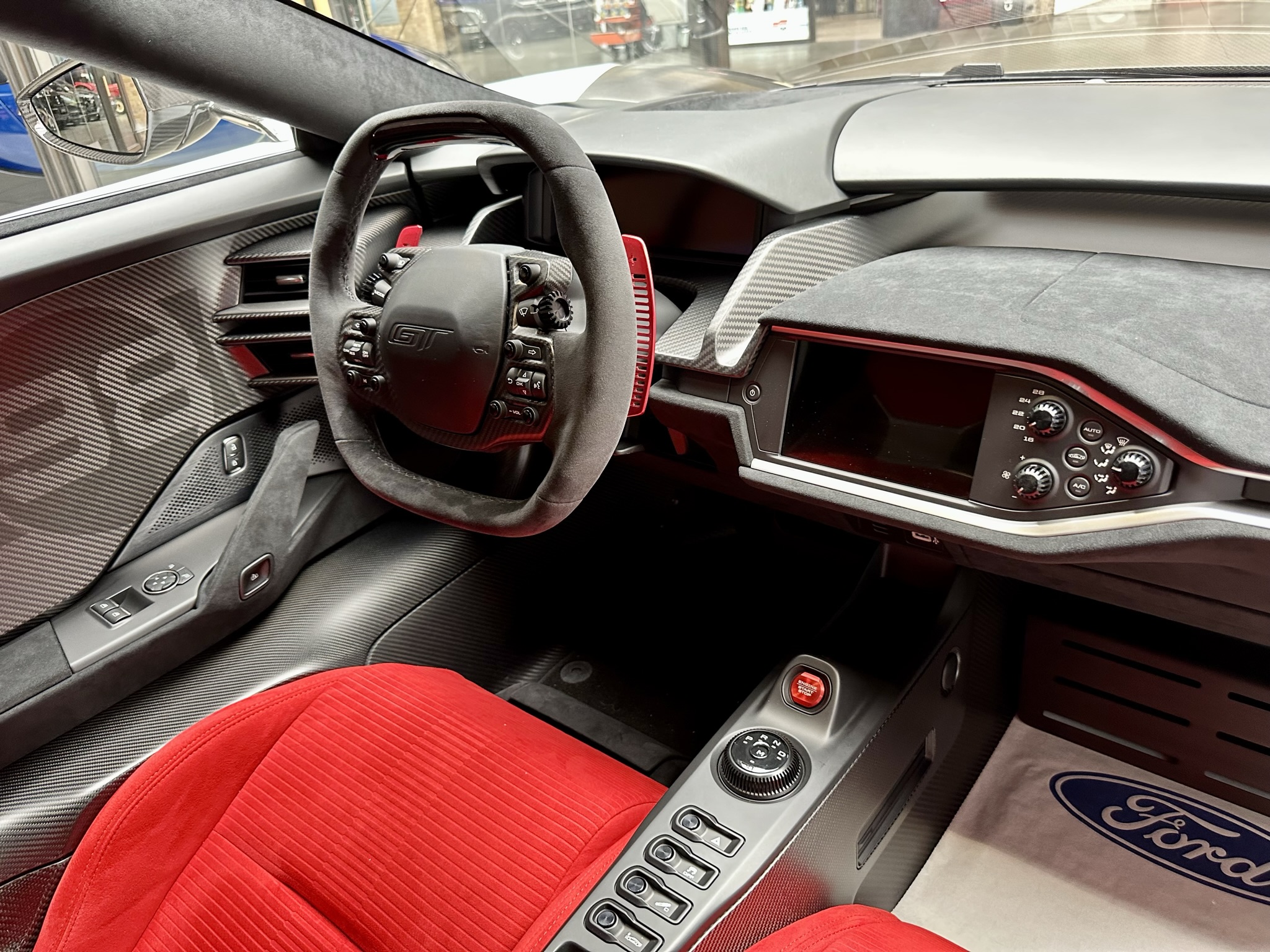ford gt innen 2